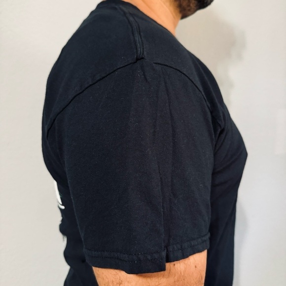 Retrofit Brand Mfg. Smooth Sailing Graphic Men Black Crew Neck T-Shirt Size M - Picture 5 of 11